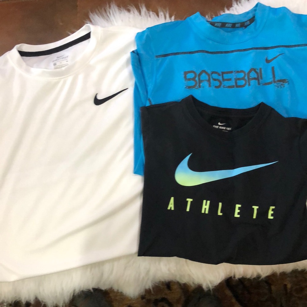 Boys bundle of Nike t-shirts